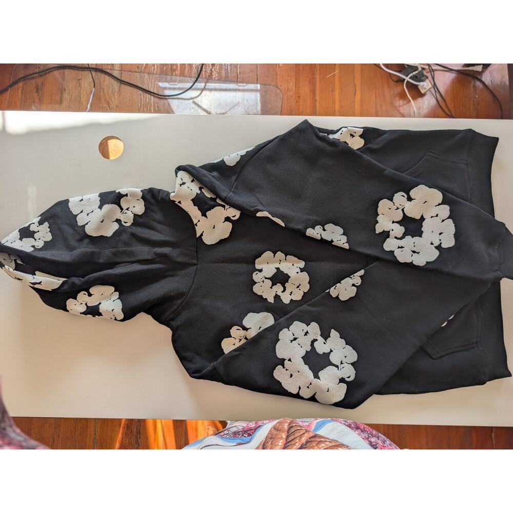 NWT Black and White Cotton Wreath Floral Graphic Print Hoodie Size S